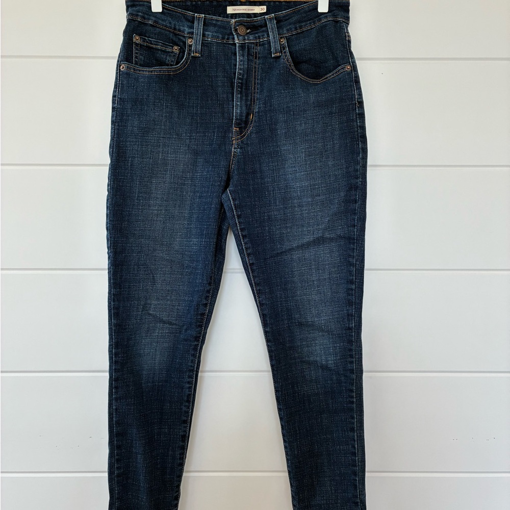 Levi's 721 High Rise Skinny Jeans